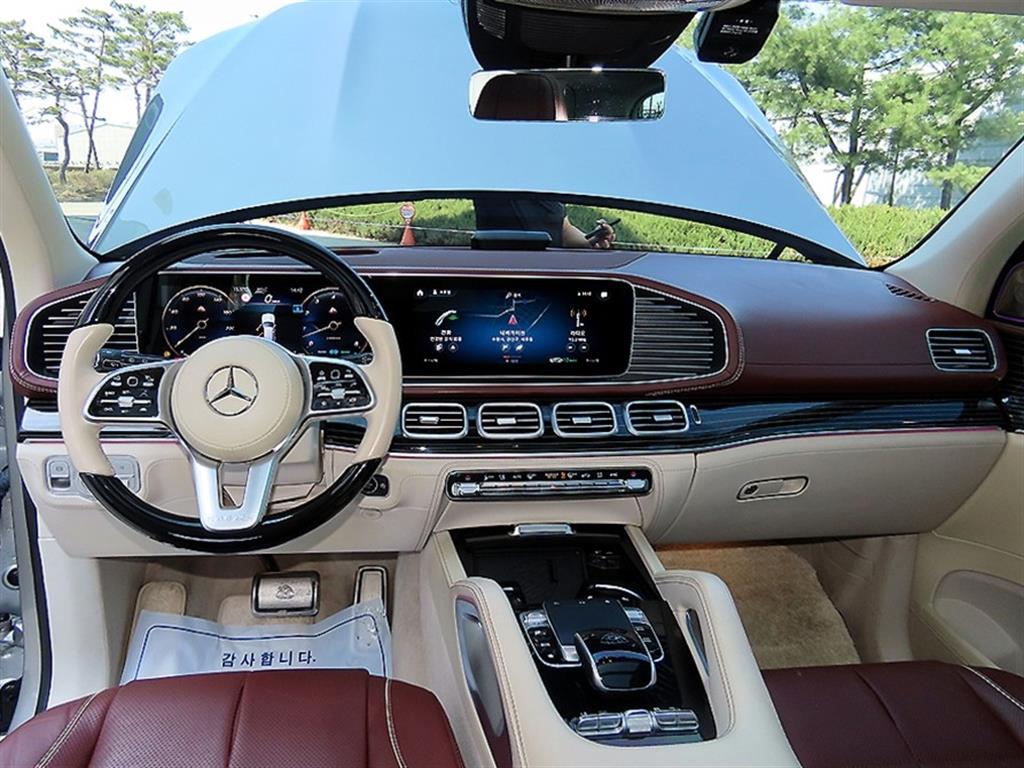 Mercedes Benz GLS Class - Vista 7