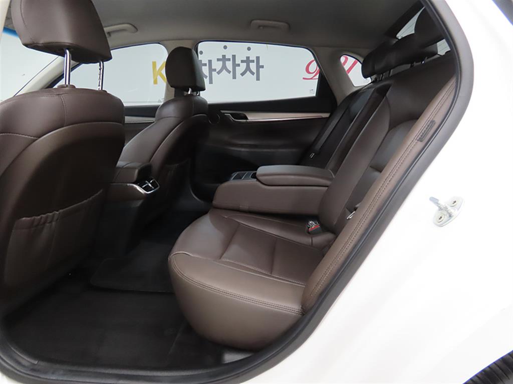 HYUNDAI Grandeur - Vista 6