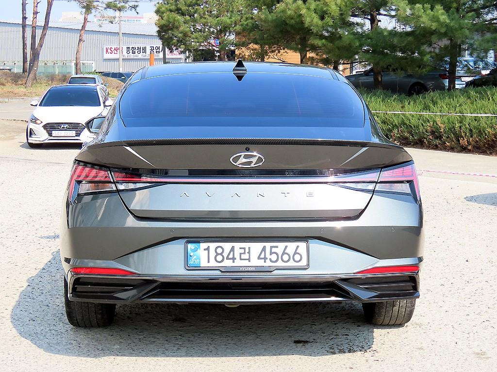 HYUNDAI Avante - Vista 4