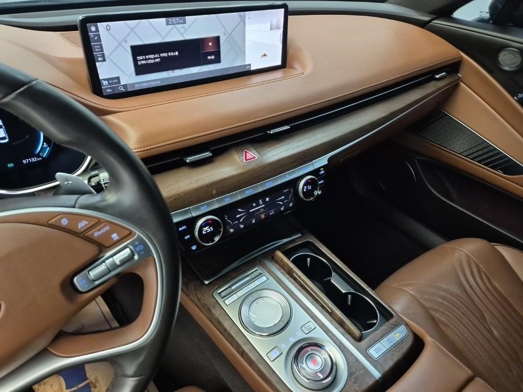 Genesis G80 - Vista 10