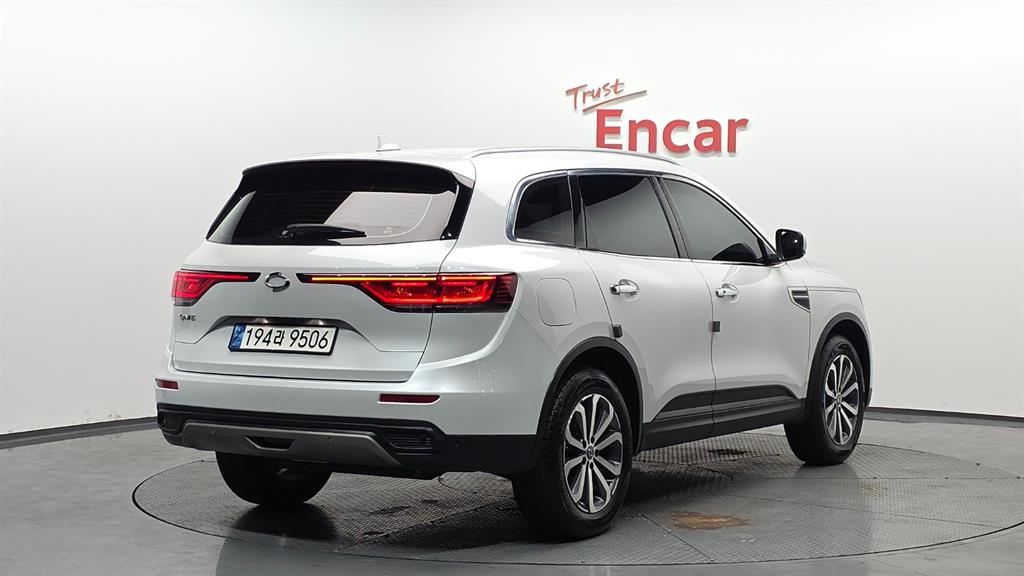 SAMSUNG QM6 - Vista 2