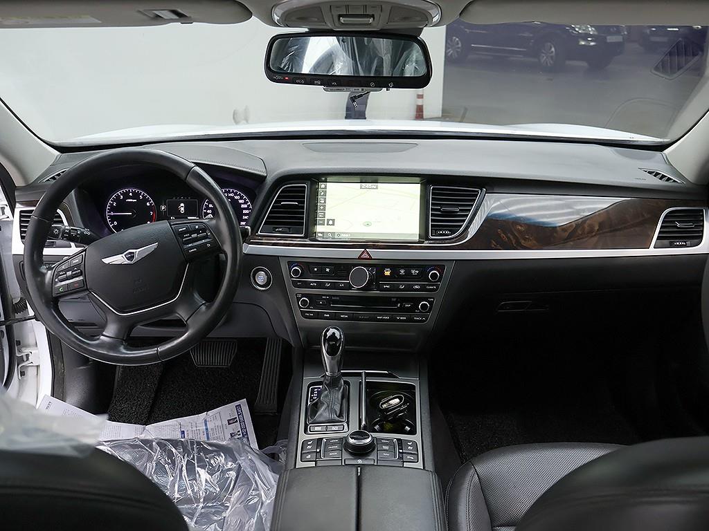 HYUNDAI Genesis - Vista 9