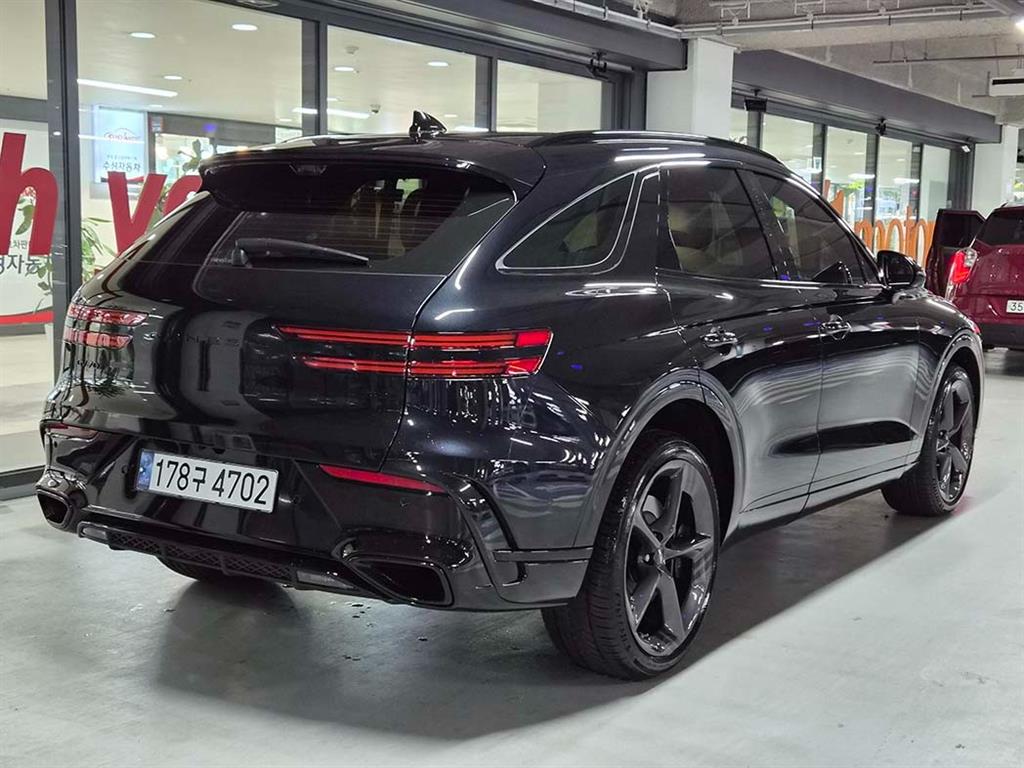 Genesis GV70 - Vista 4