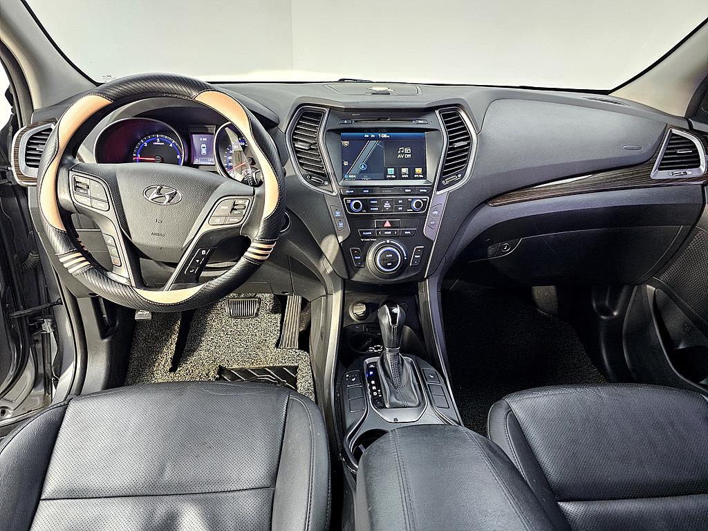 HYUNDAI Santa Fe - Vista 5