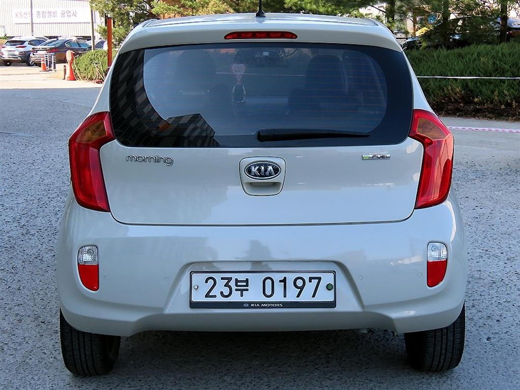 KIA Morning - Vista 4