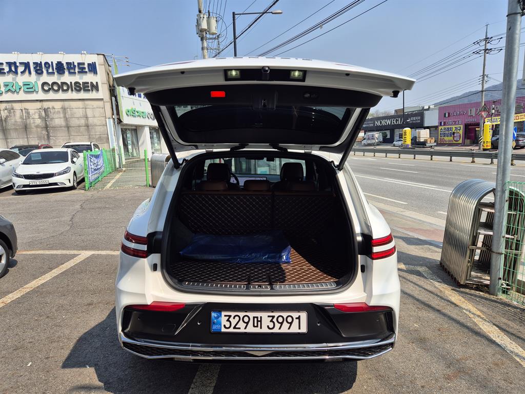 Genesis GV70 2025 Blanco - Importación desde Corea - HF Imports Iquique - Foto 18