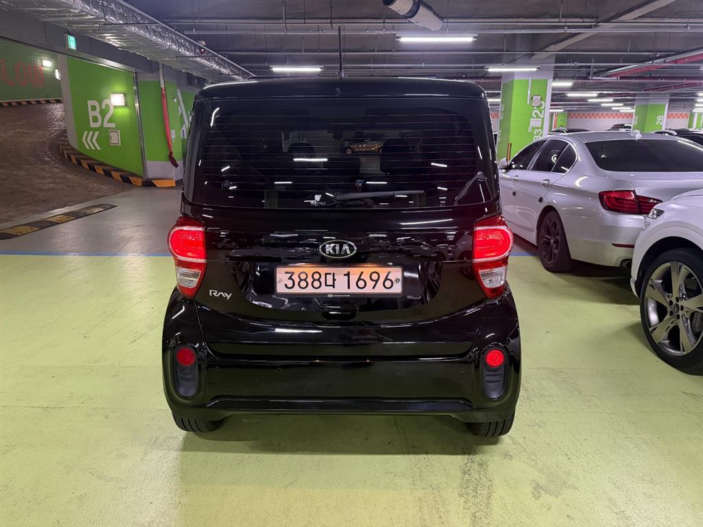 KIA Ray - Vista 4