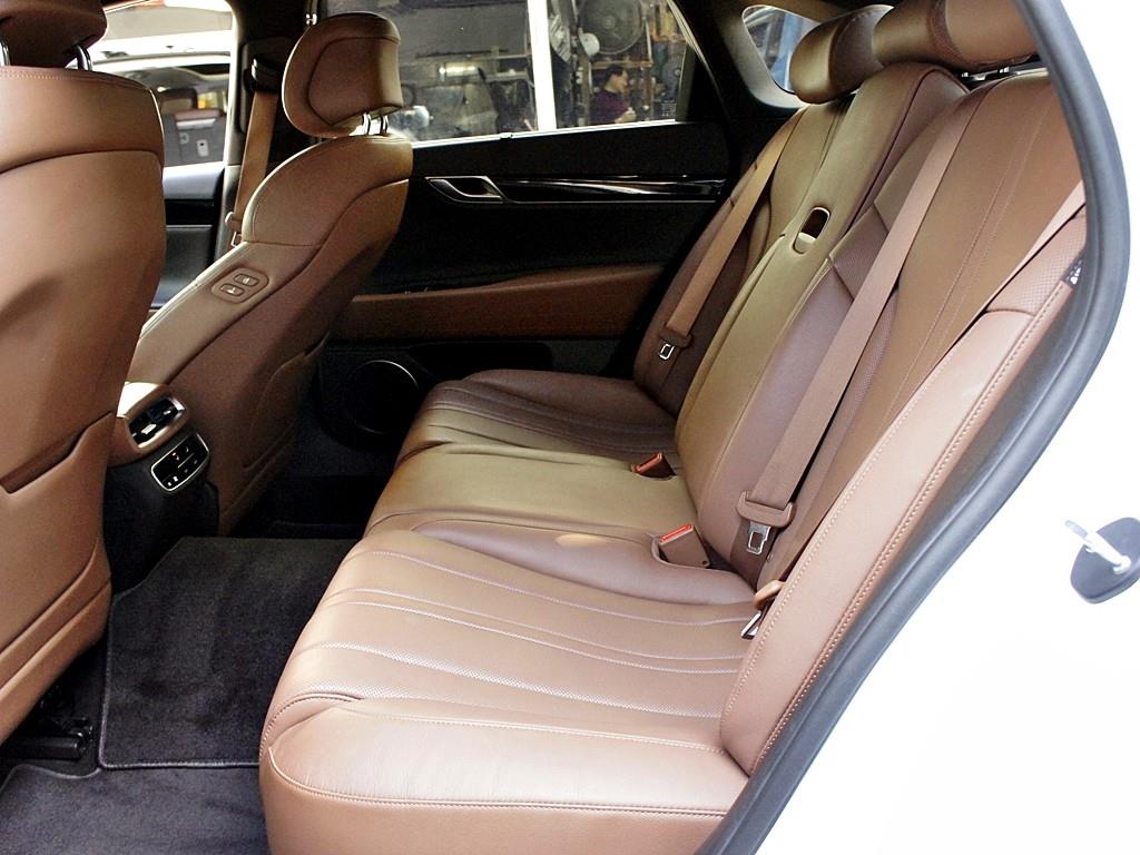 Genesis G80 - Vista 11