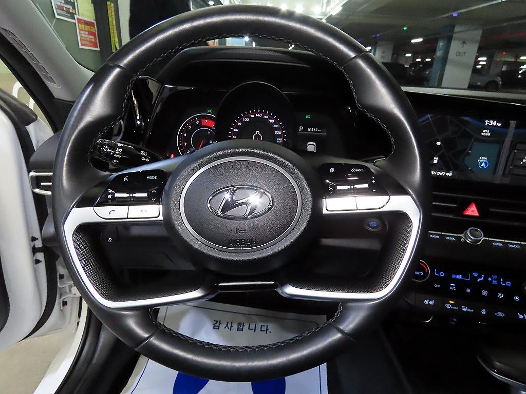 HYUNDAI Avante - Vista 8