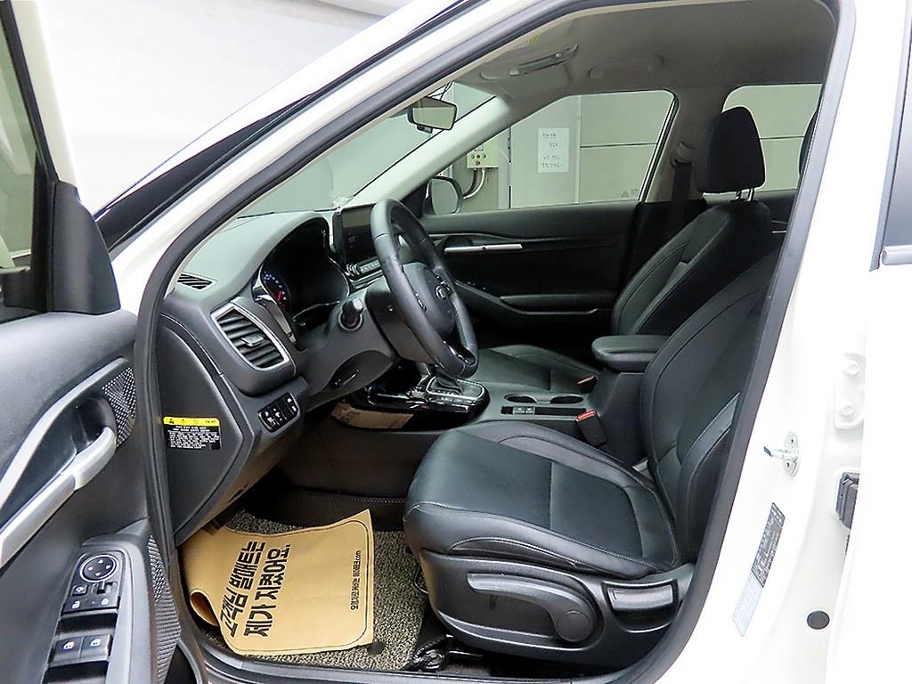 KIA Seltos - Vista 5