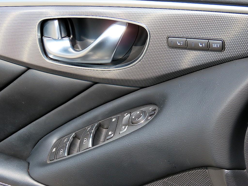 Infiniti Q - Vista 11