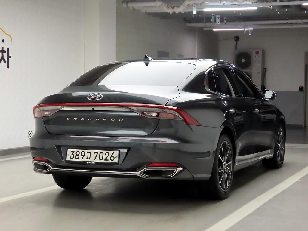 HYUNDAI Grandeur - Vista 4