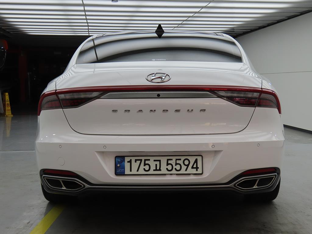 HYUNDAI Grandeur - Vista 4