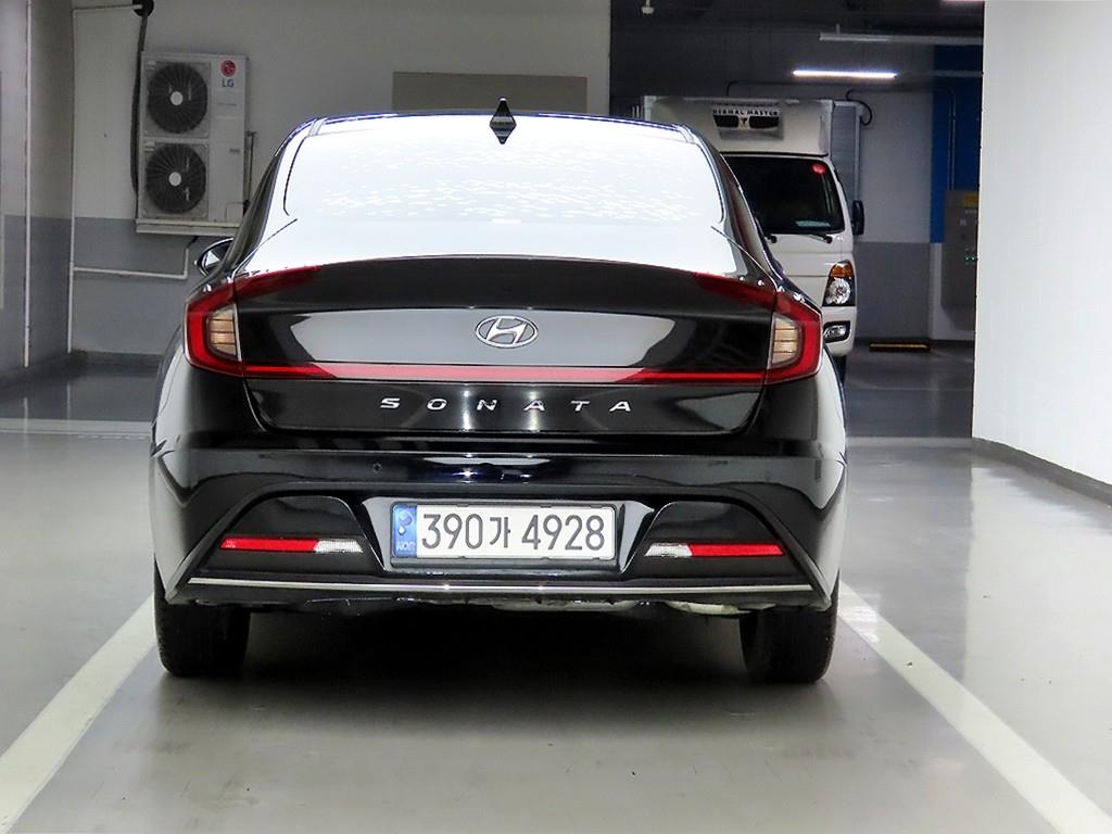 HYUNDAI Sonata - Vista 3