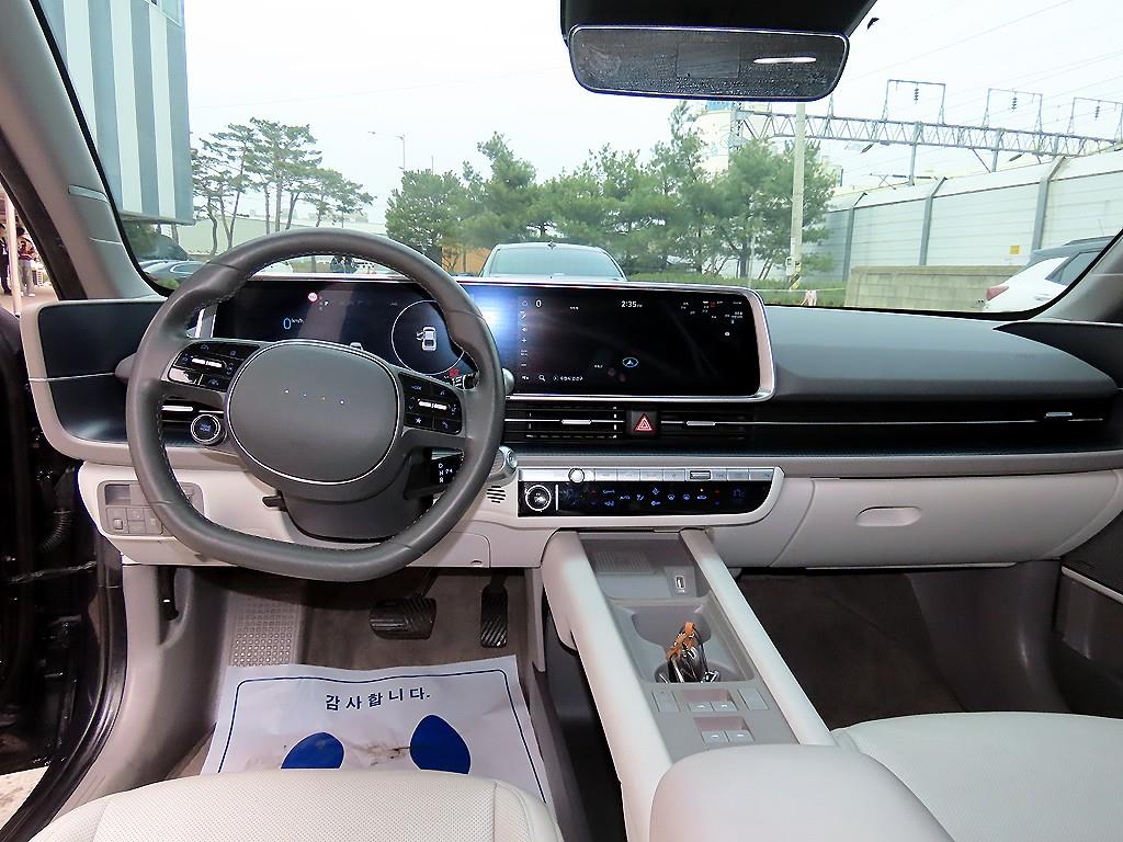 HYUNDAI Ioniq 6 - Vista 7