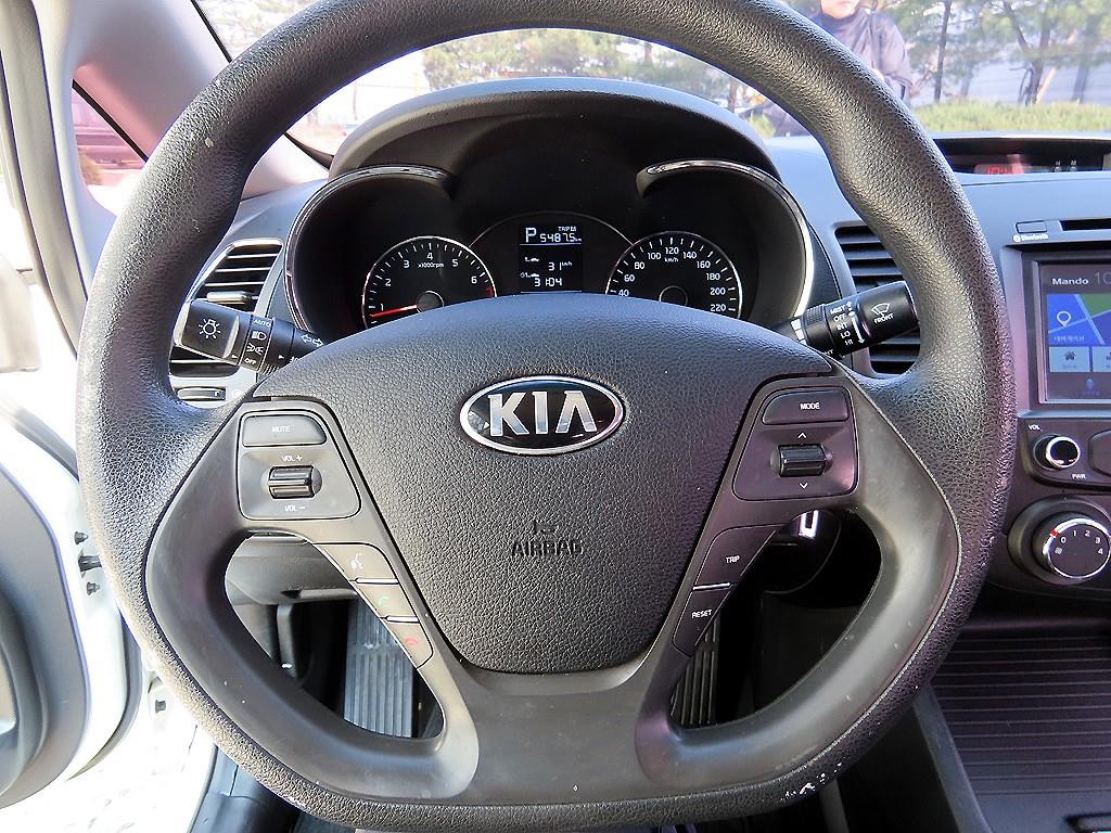 KIA K3 - Vista 8