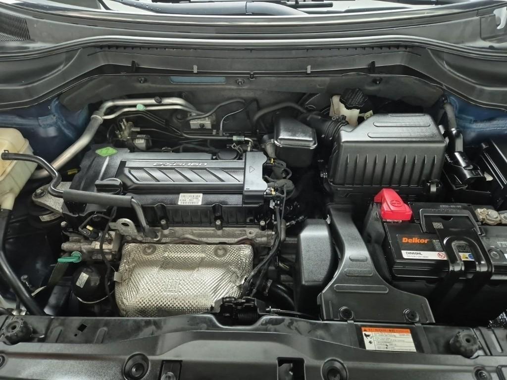 Ssangyong Tivoli - Vista 5