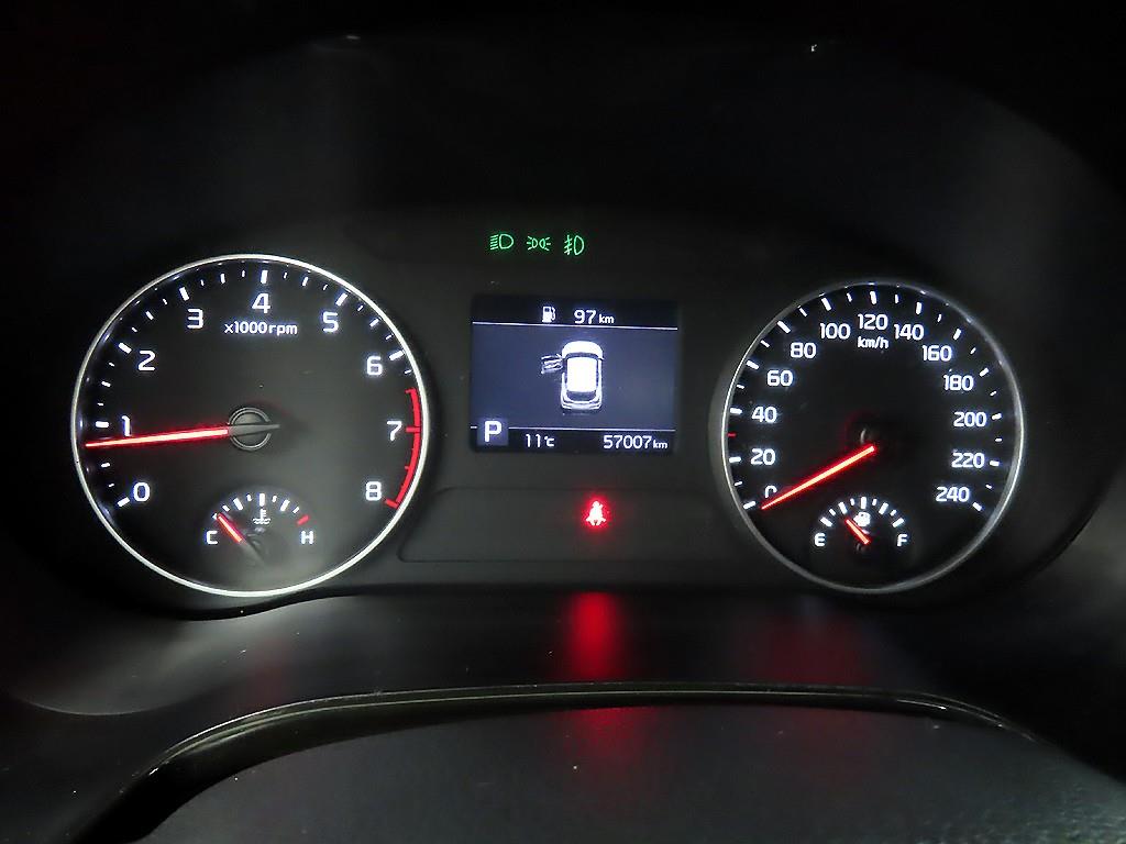 KIA Seltos - Vista 8