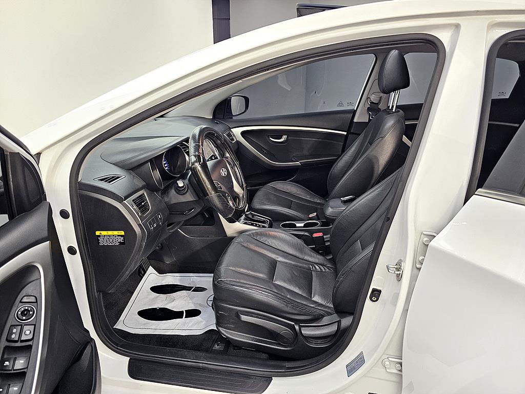 HYUNDAI i30 - Vista 8