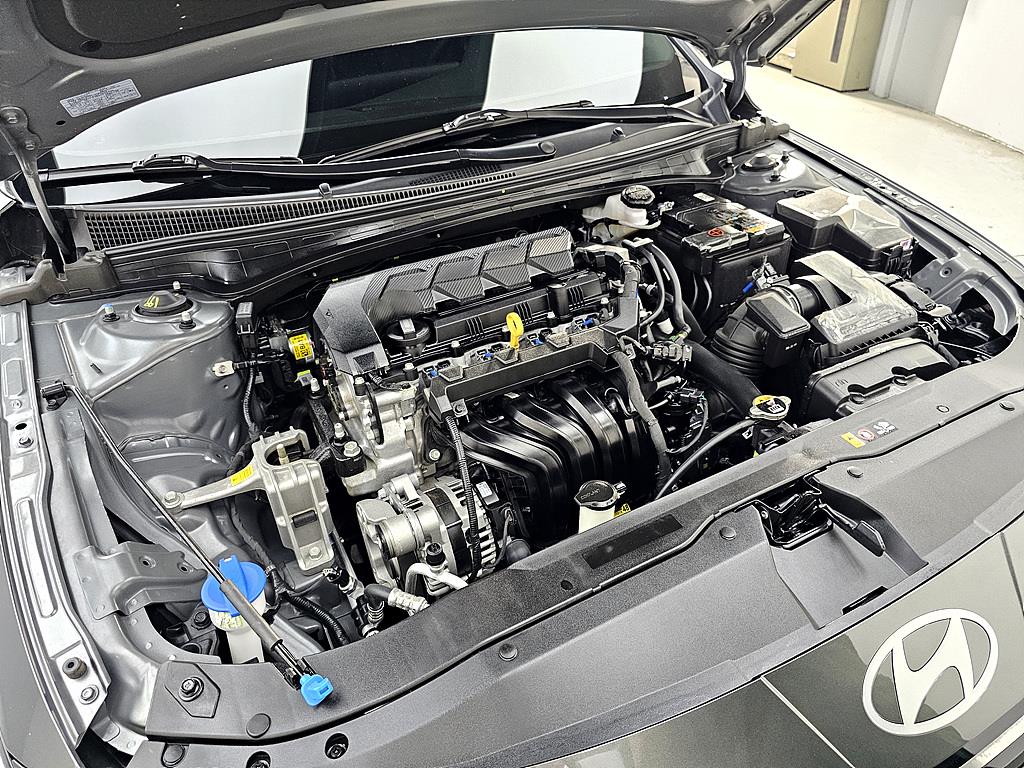 HYUNDAI Avante - Vista 6