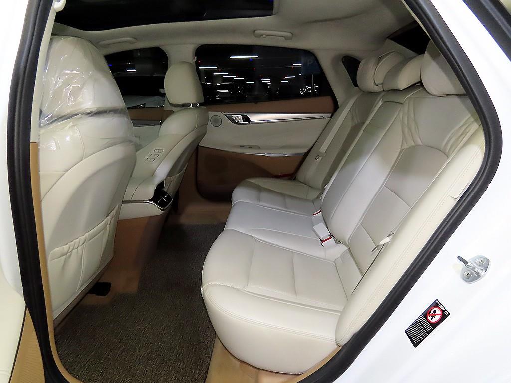 HYUNDAI Grandeur - Vista 7