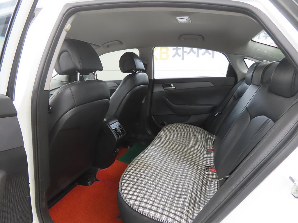 HYUNDAI Sonata - Vista 6