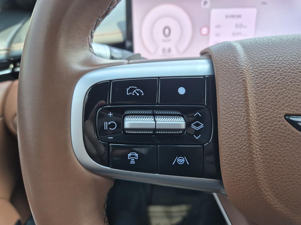 Genesis GV70 2025 Blanco - Importación desde Corea - HF Imports Iquique - Foto 13