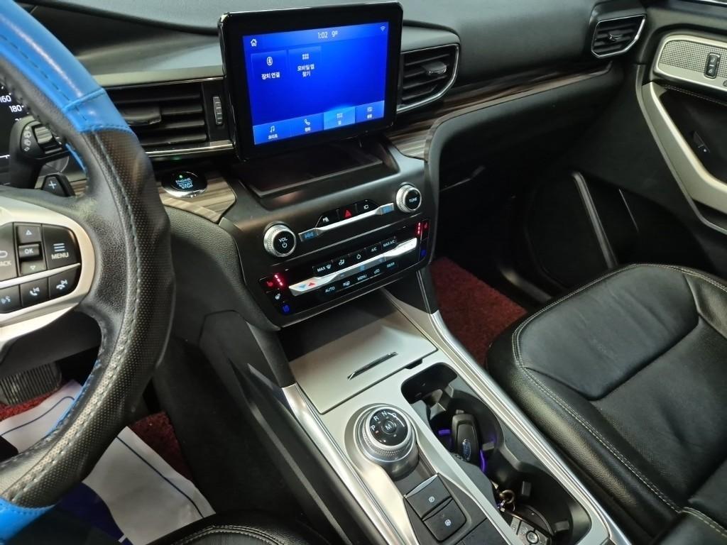 Ford Explorer - Vista 10