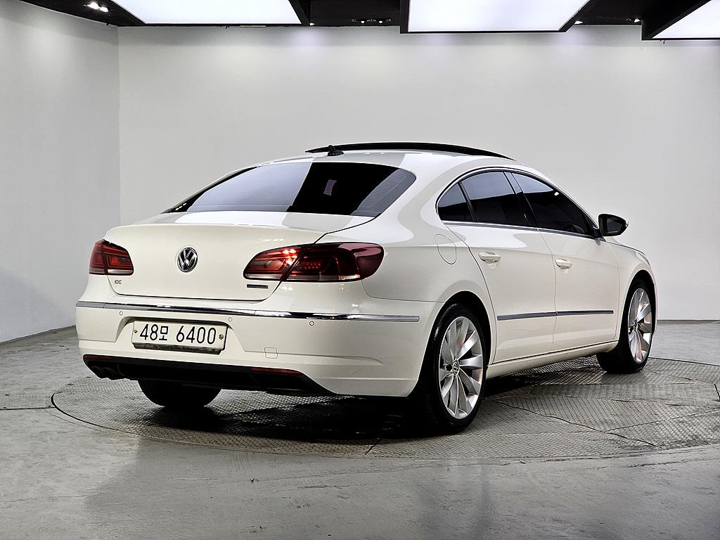 Volkswagen CC - Vista 4