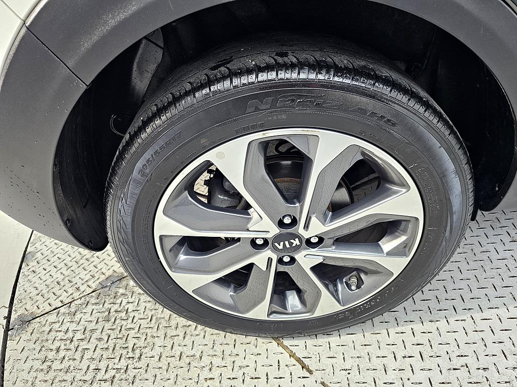 KIA Stonic 2018 Blanco - Importación desde Corea - HF Imports Iquique - Foto 20