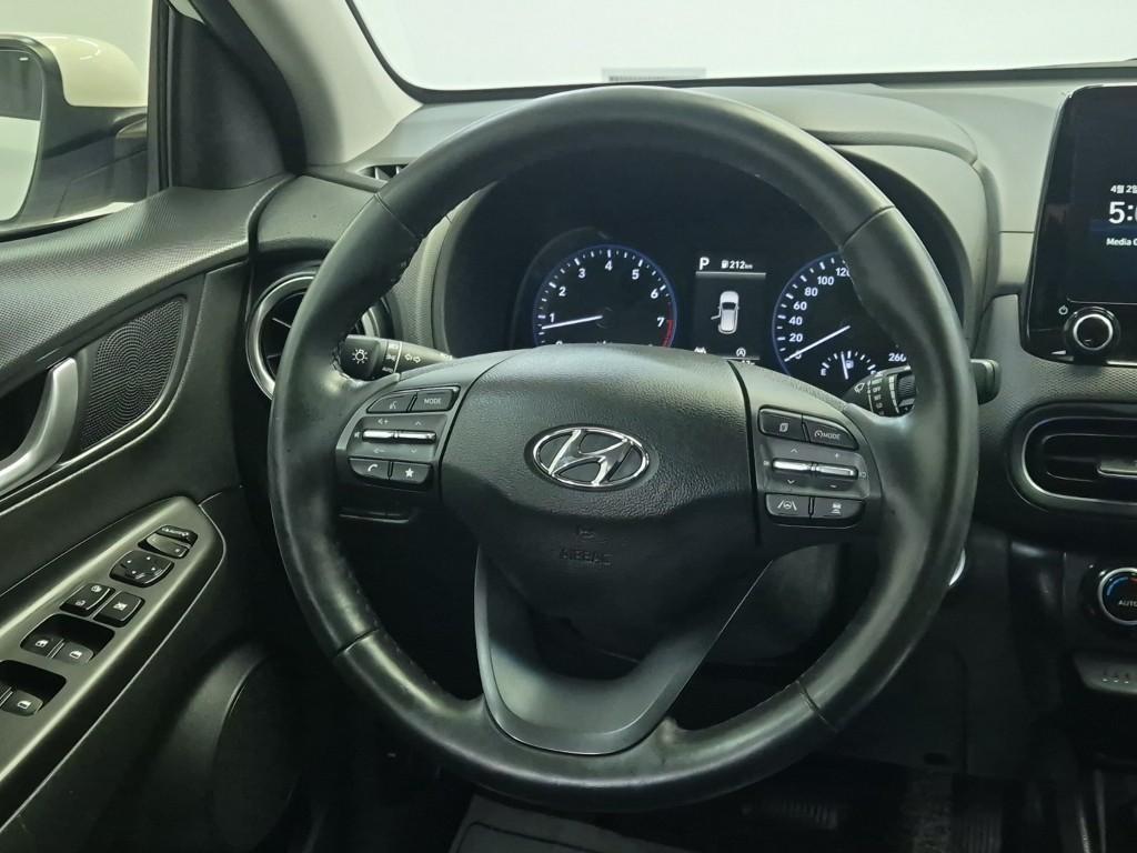 HYUNDAI Kona - Vista 9