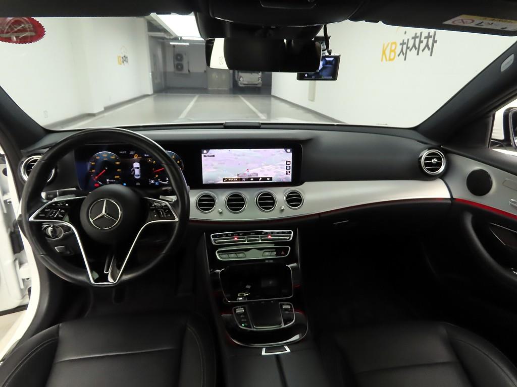 Mercedes Benz E class - Vista 6