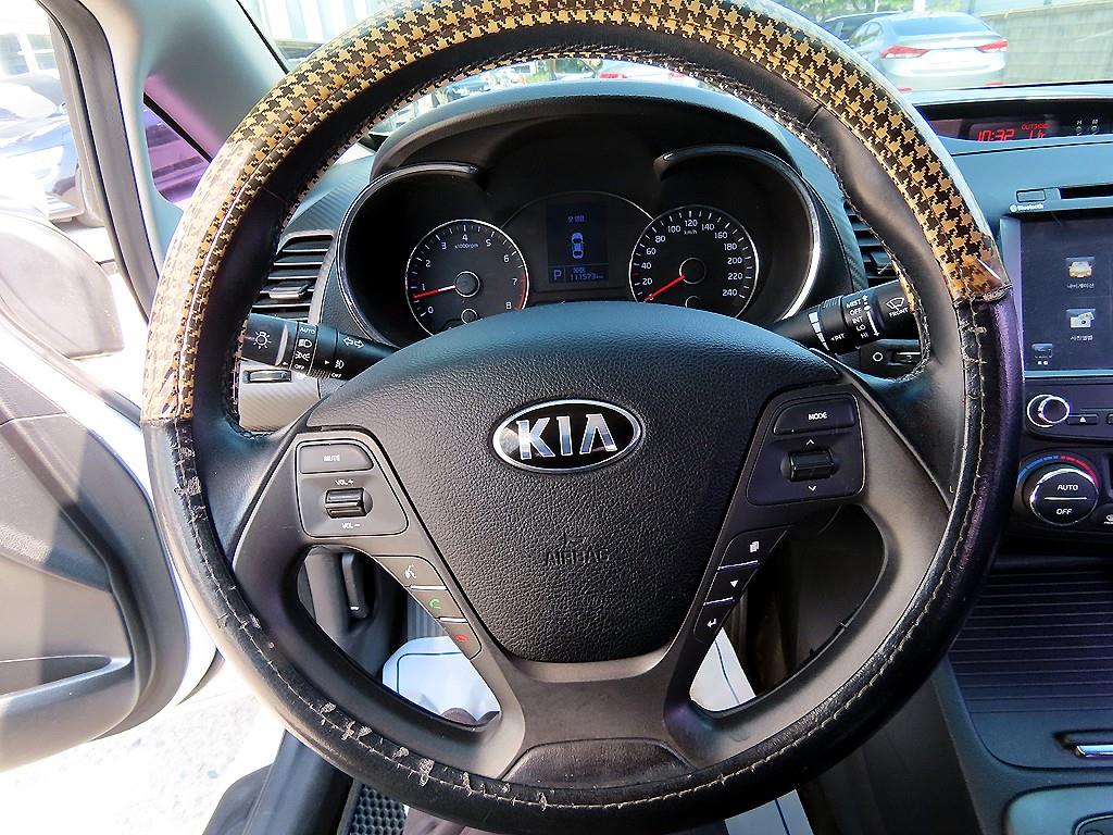 KIA K3 - Vista 8