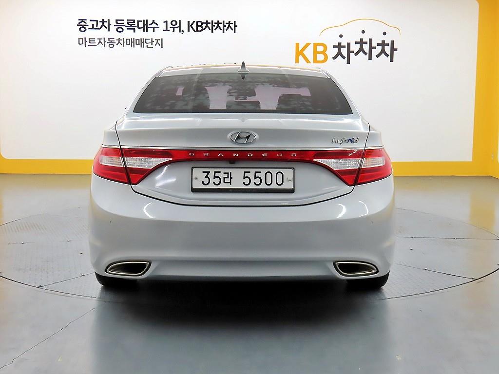 HYUNDAI Grandeur - Vista 3