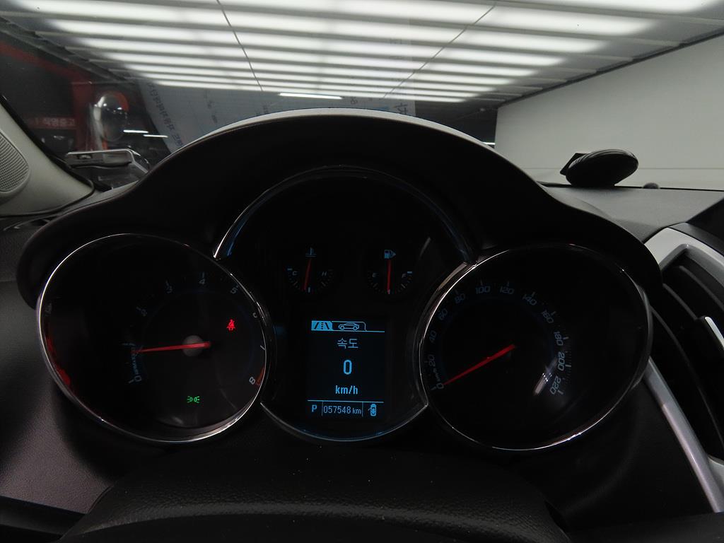 Chevrolet Cruise - Vista 9