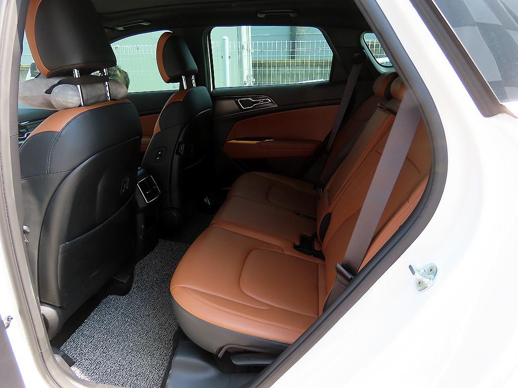 KIA Sportage - Vista 6