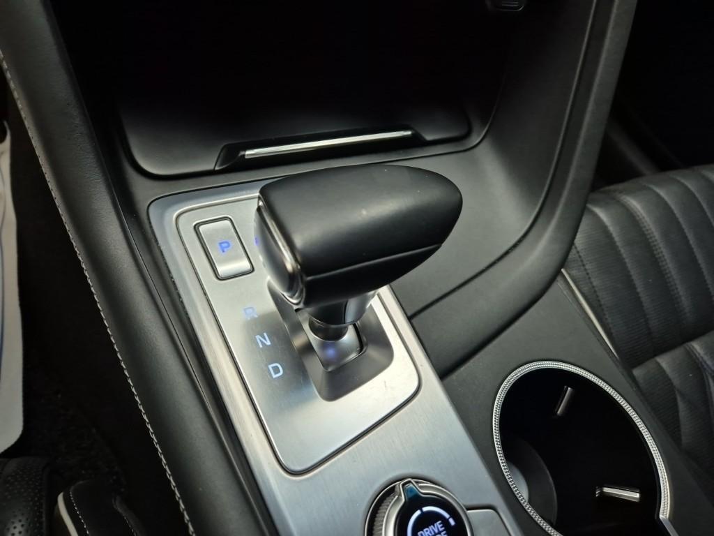 Genesis G70 - Vista 8