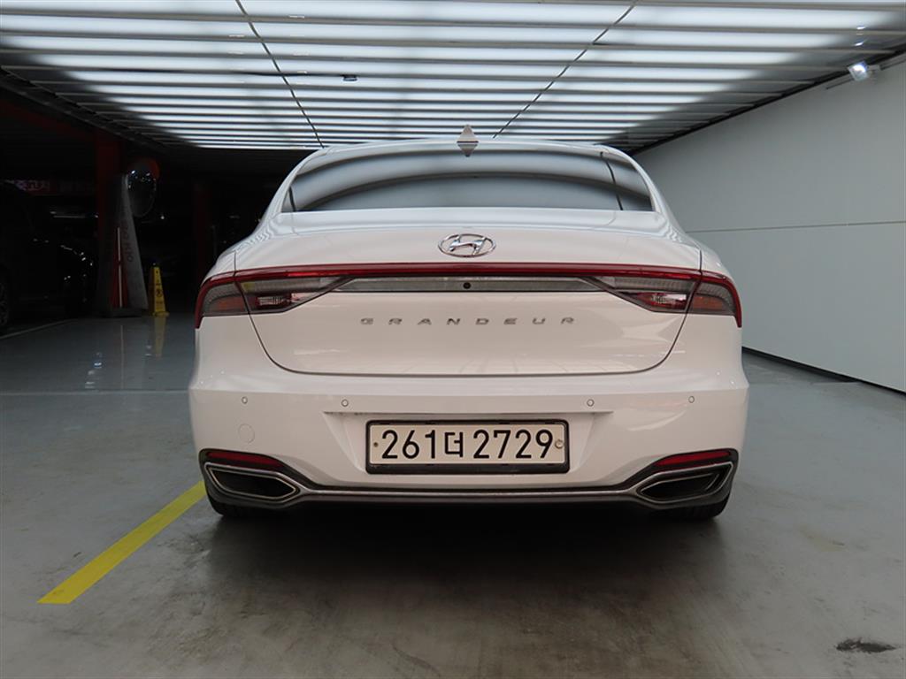 HYUNDAI Grandeur - Vista 3