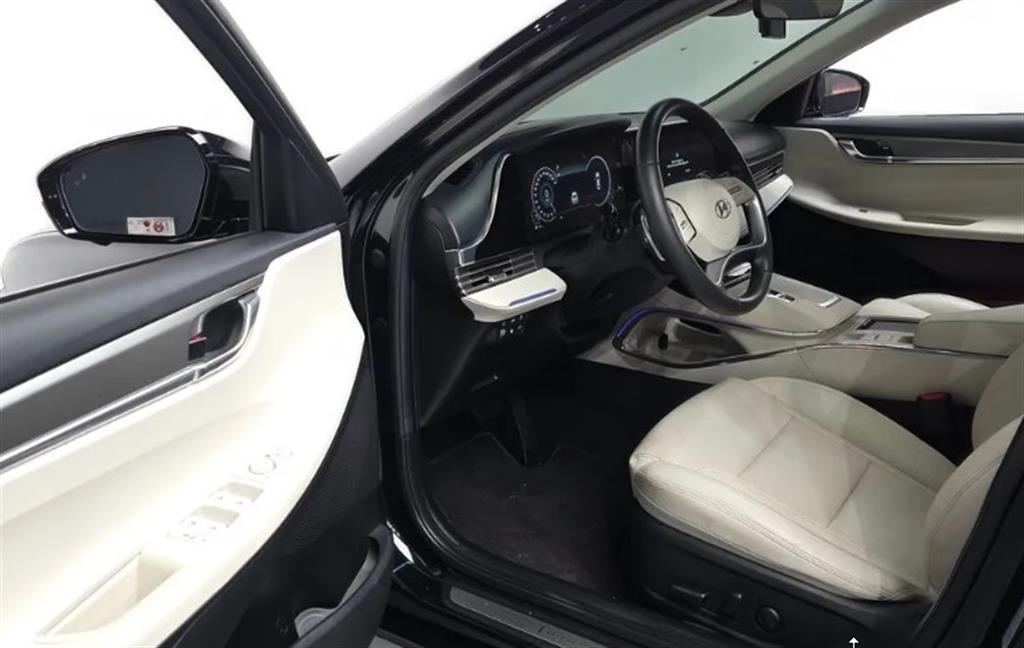 HYUNDAI Grandeur - Vista 7