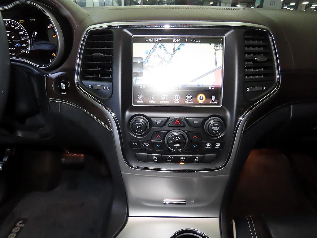 Jeep Cherokee - Vista 11