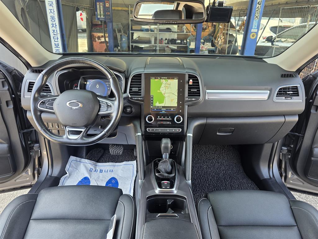 SAMSUNG QM6 - Vista 6