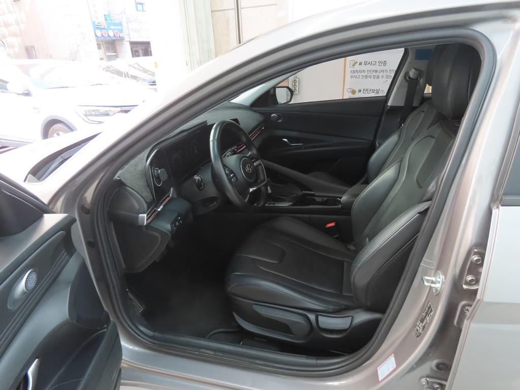 HYUNDAI Avante - Vista 4