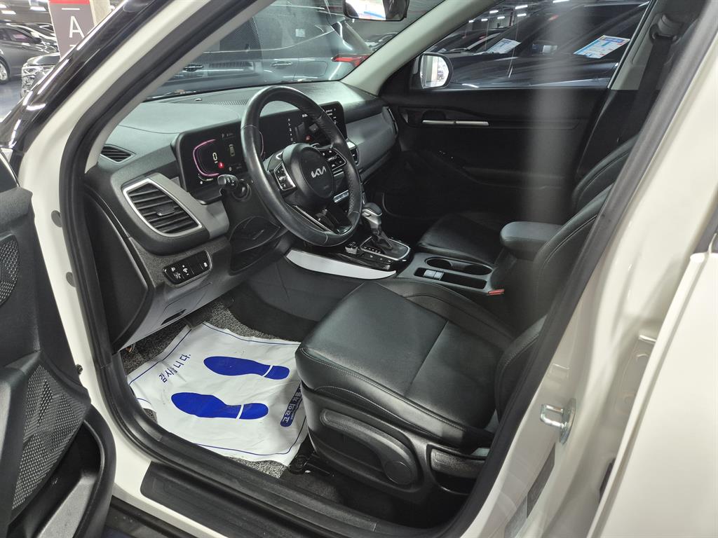 KIA Seltos 2024 Blanco - Importación desde Corea - HF Imports Iquique - Foto 16