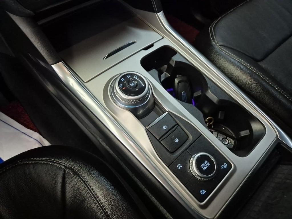 Ford Explorer - Vista 8