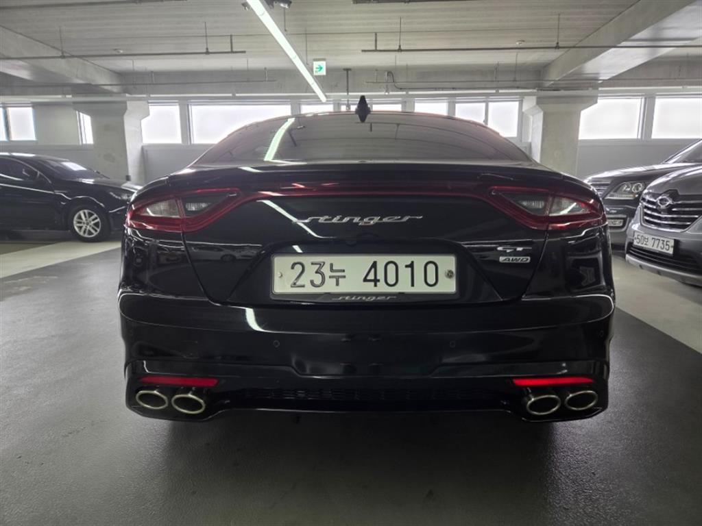 KIA Stinger - Vista 5