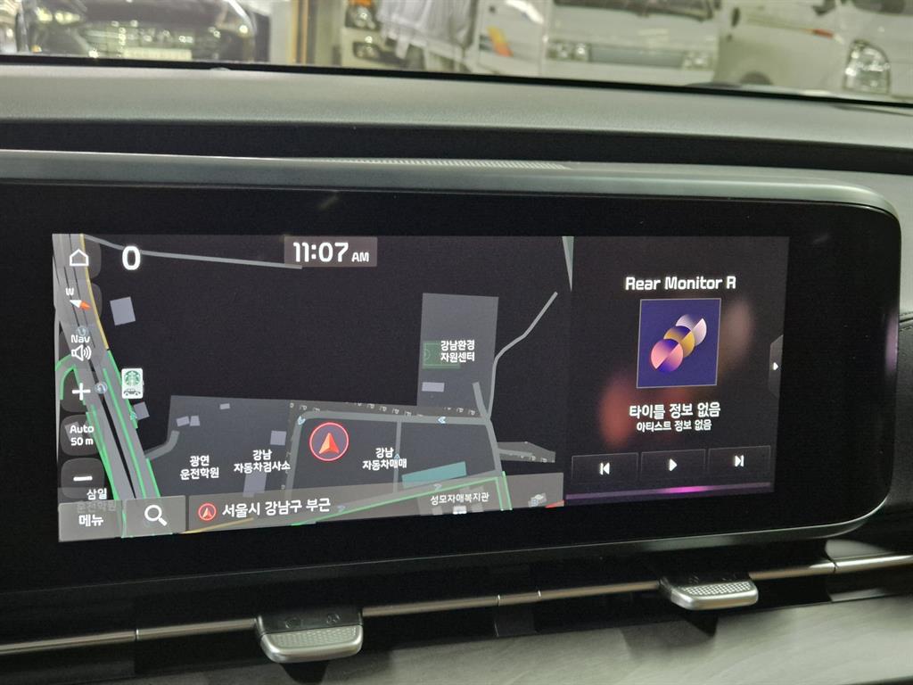 KIA Carnival - Vista 10