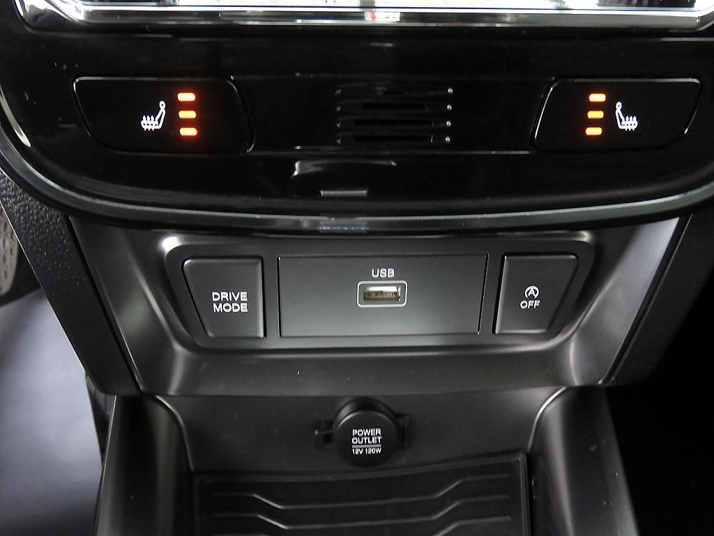 Ssangyong Tivoli - Vista 12