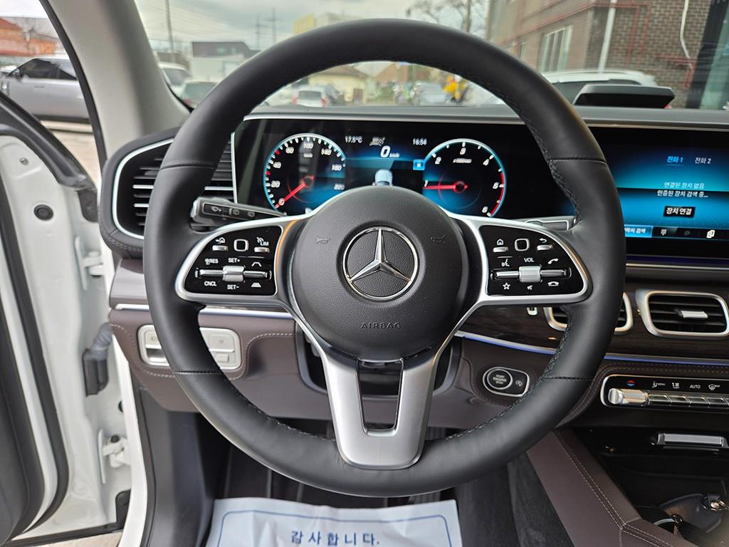 Mercedes Benz GLE Class - Vista 7