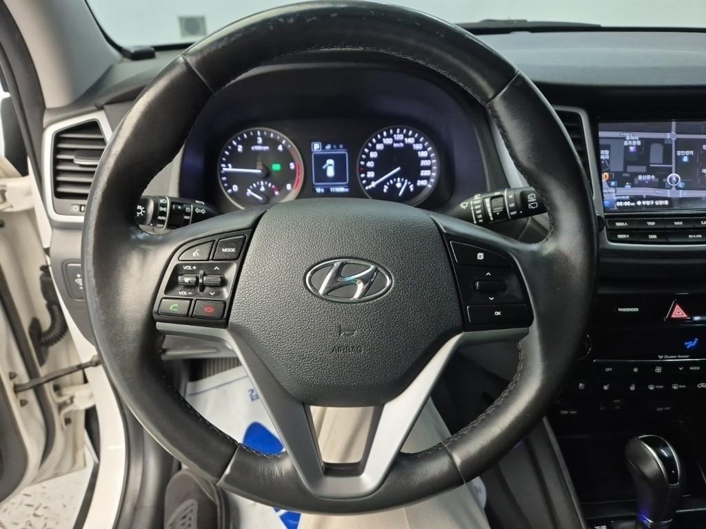 HYUNDAI Tucson - Vista 7