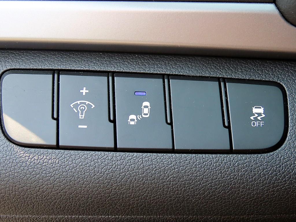 HYUNDAI Avante 2018 - Importación desde Corea - HF Imports Iquique - Foto 15